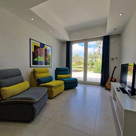 Virginia - Relax And Private Pool Villa Paceco