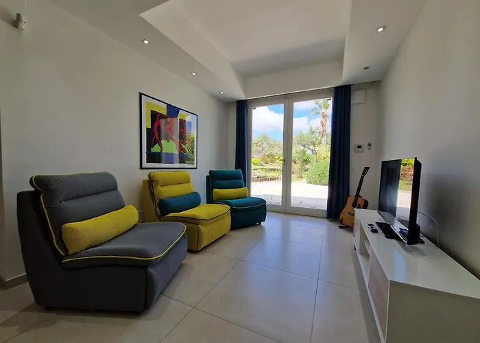 Virginia - Relax And Private Pool Villa Paceco