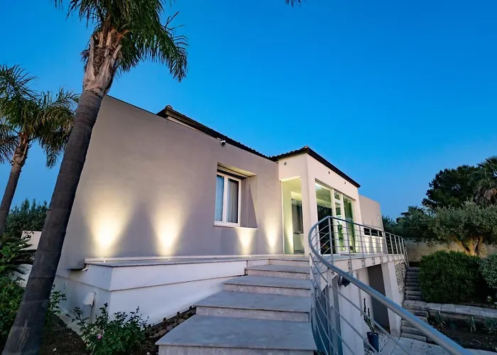 Virginia - Relax And Private Pool Villa Paceco
